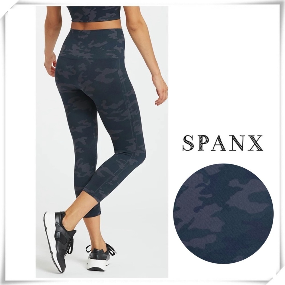 Spanx Look At Me Now Camo High Rise Seamless Leggings in Black Size L